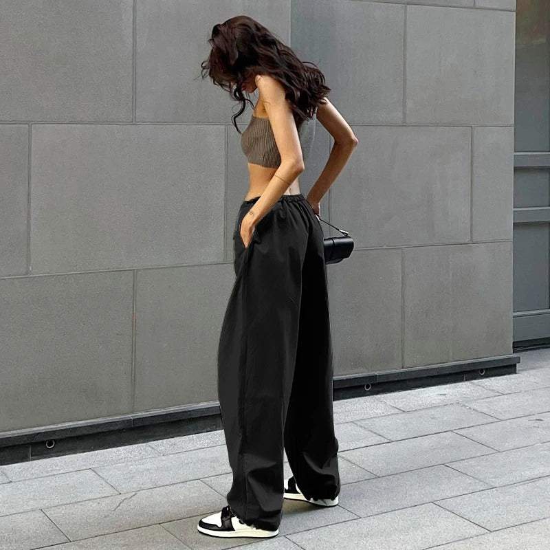 Black Parachute Pants with Adjustable Waist, Multiple Pockets, Lightweight Fabric for Casual and Urban Style - Image 4