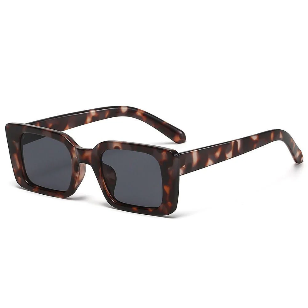 Bold women's retro sunglasses – rectangular design, leopard pattern, for summer 2025
