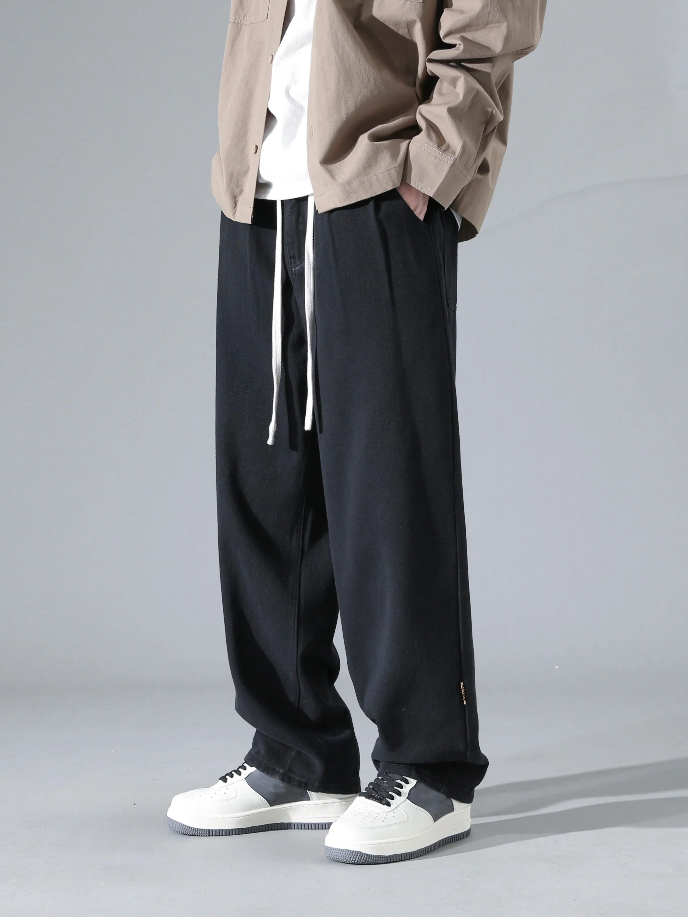 Breathable men's loose-fit pants – relaxed cut, lightweight material, for casual wear - Image 10