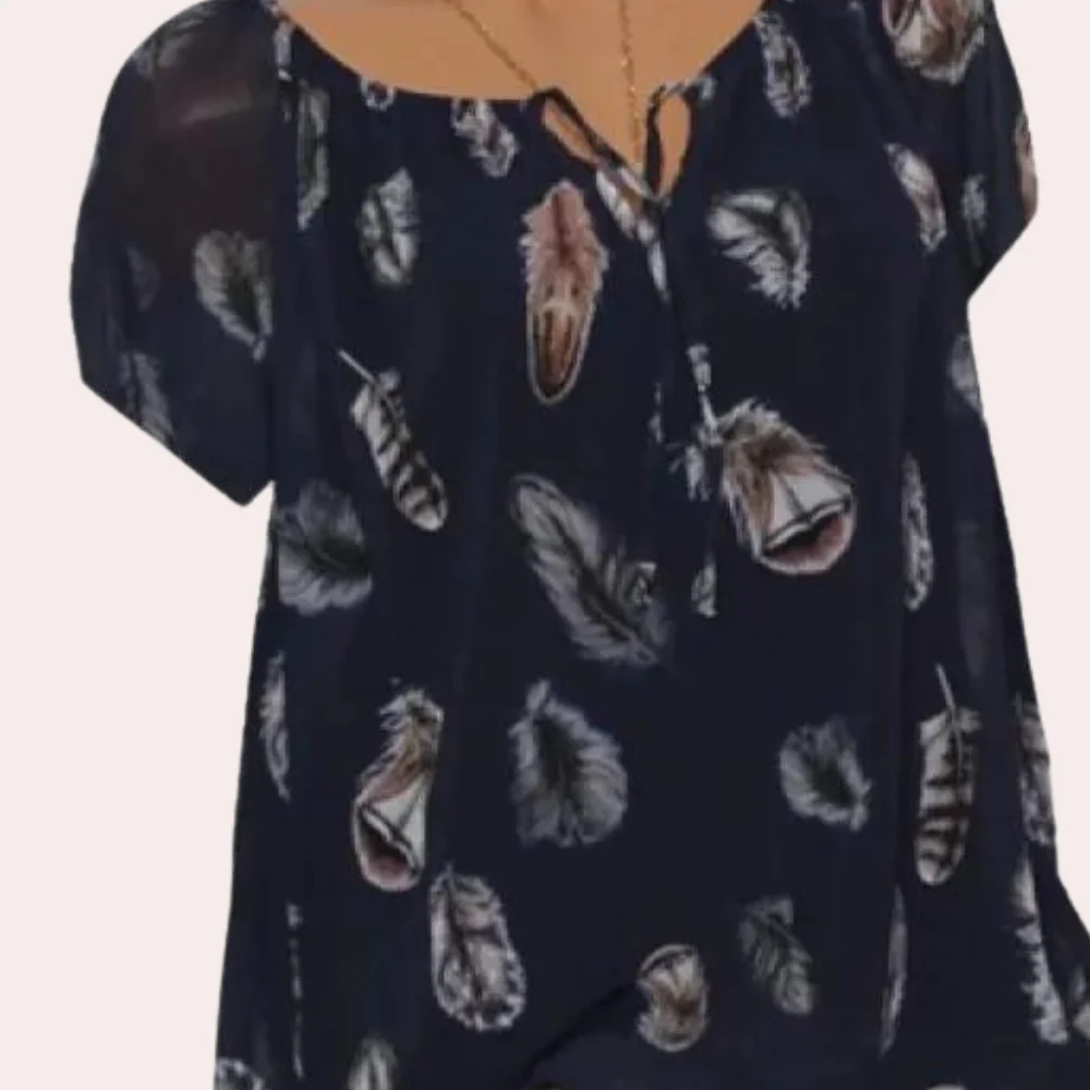 Breathable women’s blouse – relaxed V-neck, cotton, for summer outings - Image 3