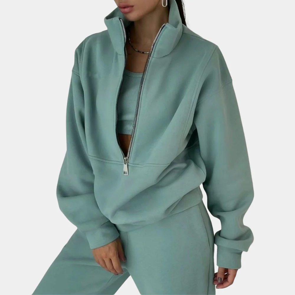 Breathable women's jogging suit – relaxed fit, comfortable materials, for leisure activities - Image 2