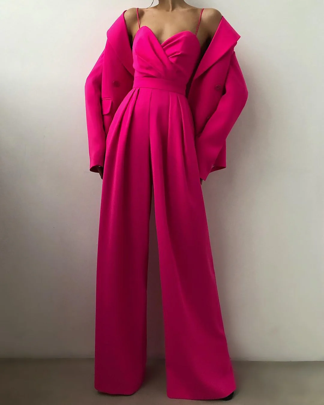 Breathable women's jumpsuit – high waist, straight leg, for summer events - Image 13