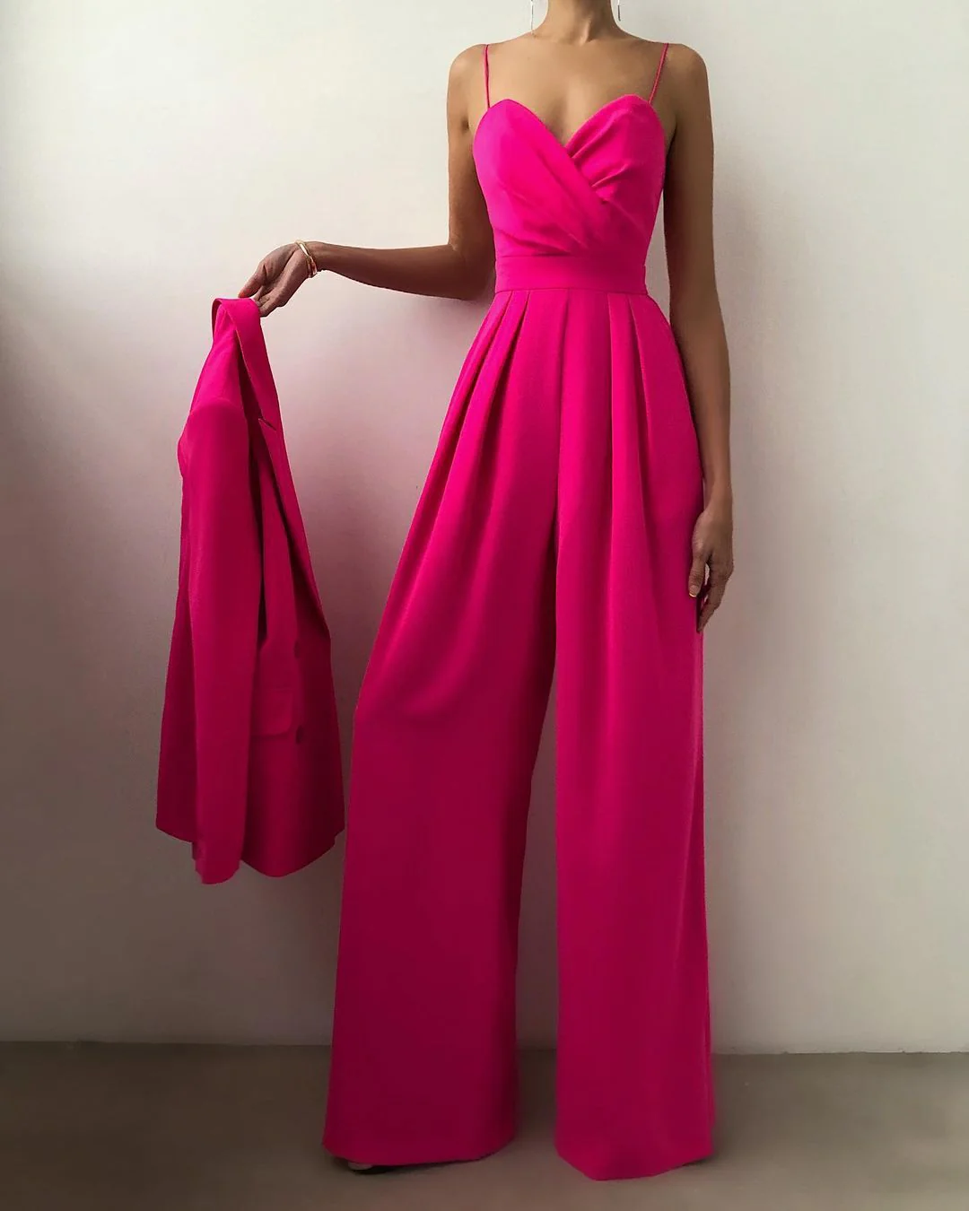 Breathable women's jumpsuit – high waist, straight leg, for summer events - Image 9