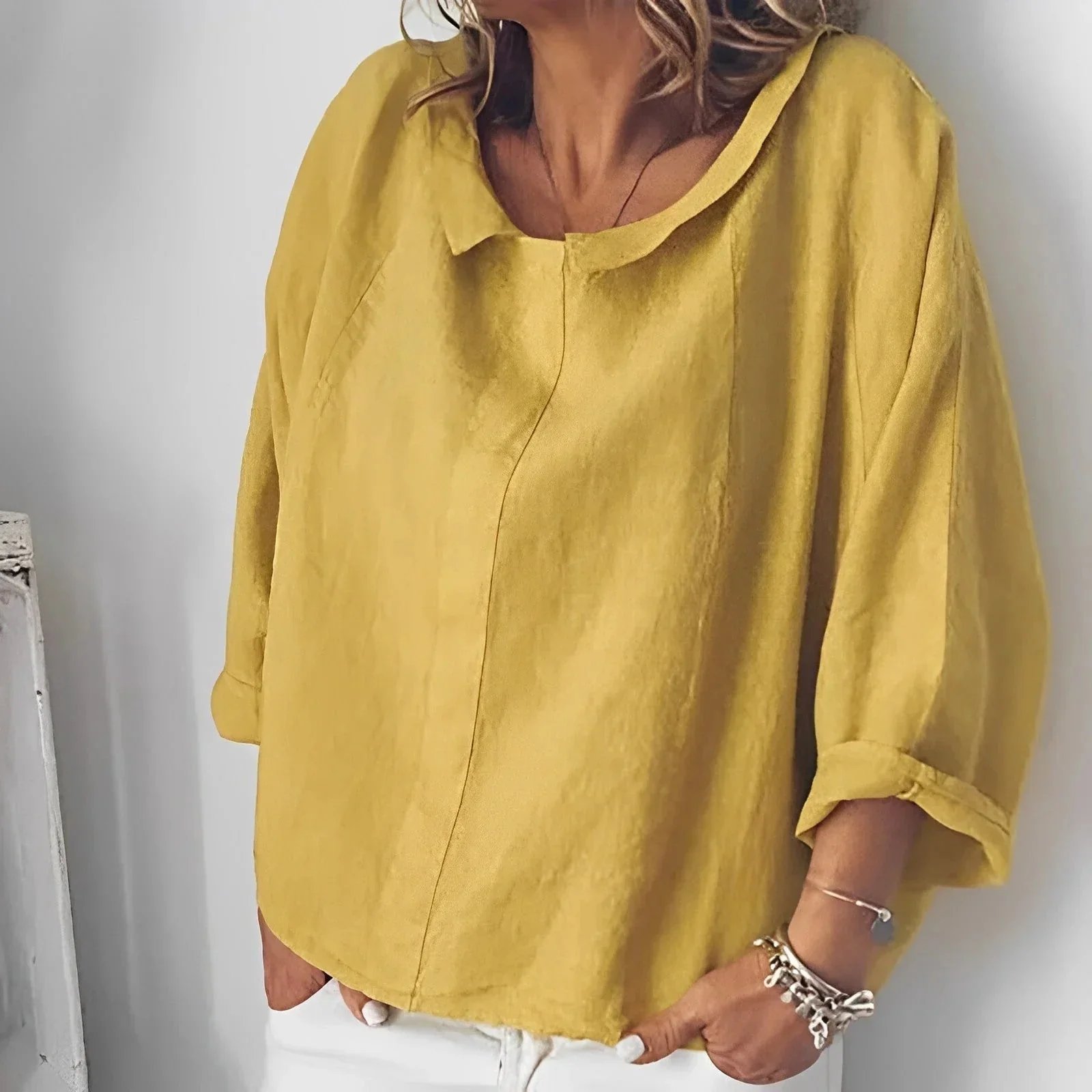 Breathable women's linen blouse – timeless design, lightweight fabric, for office and casual wear
