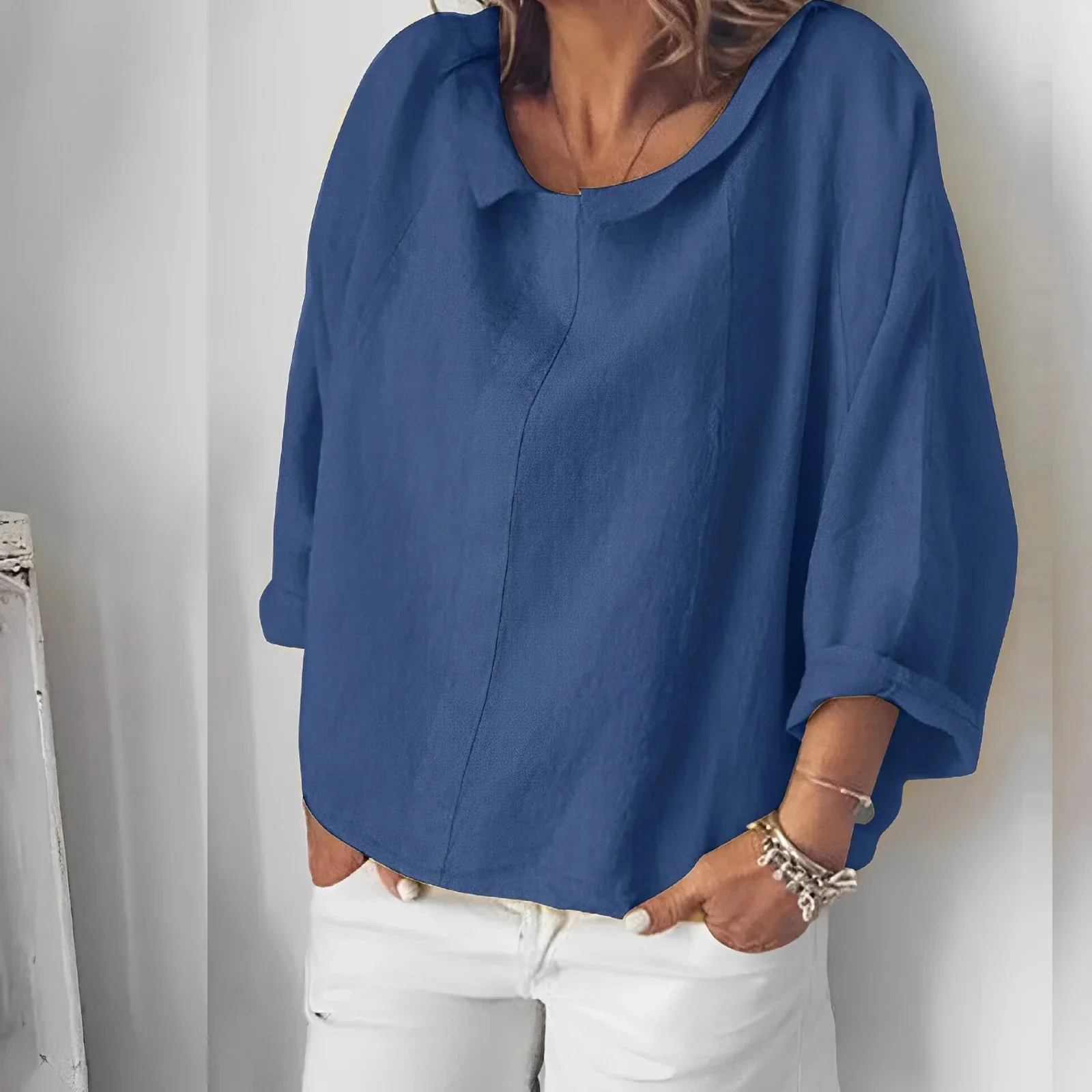 Breathable women's linen blouse – timeless design, lightweight fabric, for office and casual wear - Image 2