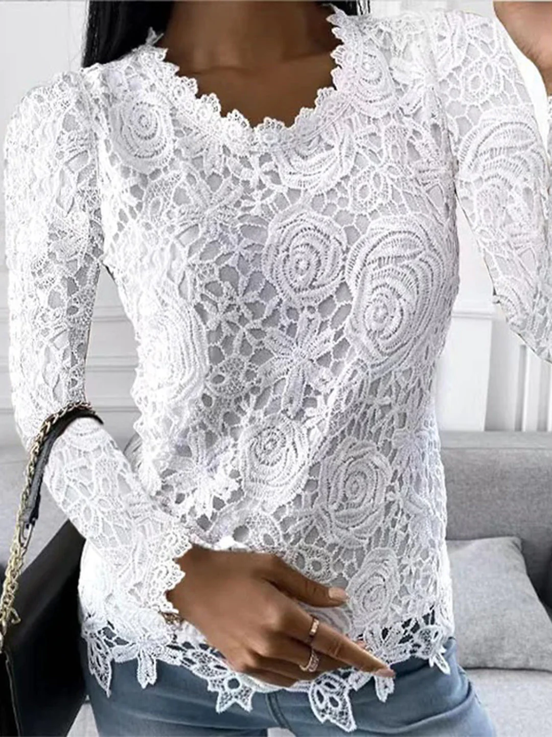 Breathable women's long-sleeve top – floral print, soft fabric, for year-round wear