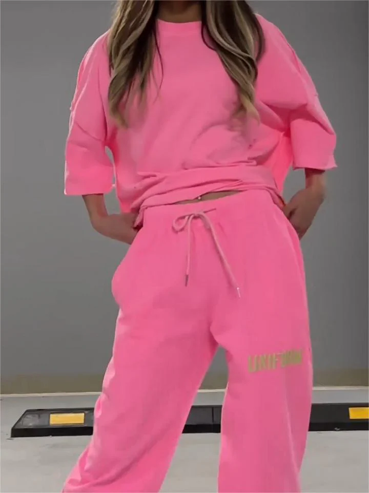 Breathable women's loungewear set – oversized t-shirt and relaxed pants, soft fabric, for cozy days - Image 3