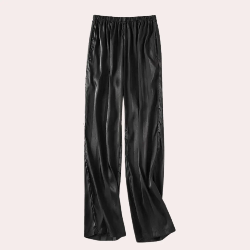 Breathable women's pajama set – silky texture, relaxed fit, for cozy nights - Image 5