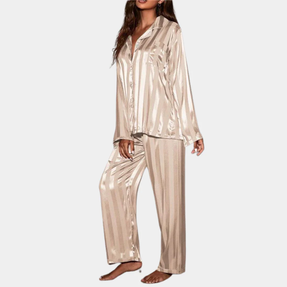 Breathable women's pajama set – silky texture, relaxed fit, for cozy nights - Image 6