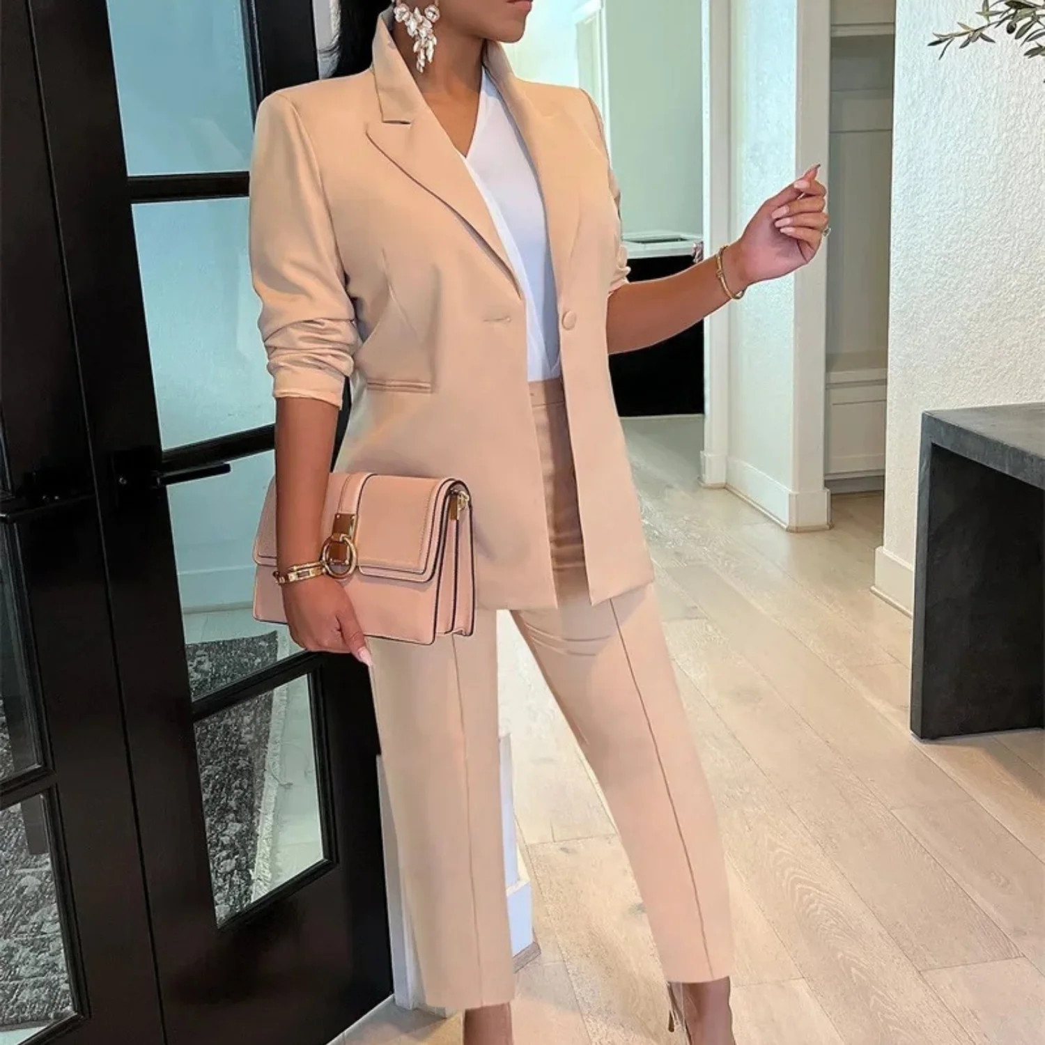 Breathable women's suit – tailored pant set, high-quality fabric, for office wear - Image 4