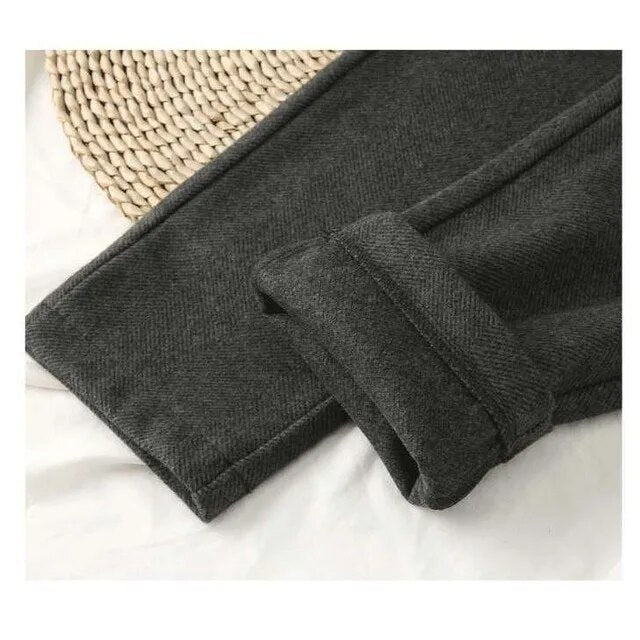 Breathable women's tailored trousers – timeless design, comfortable fabric, for office and casual wear - Image 10