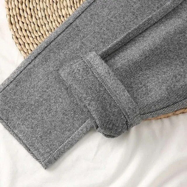 Breathable women's tailored trousers – timeless design, comfortable fabric, for office and casual wear - Image 9