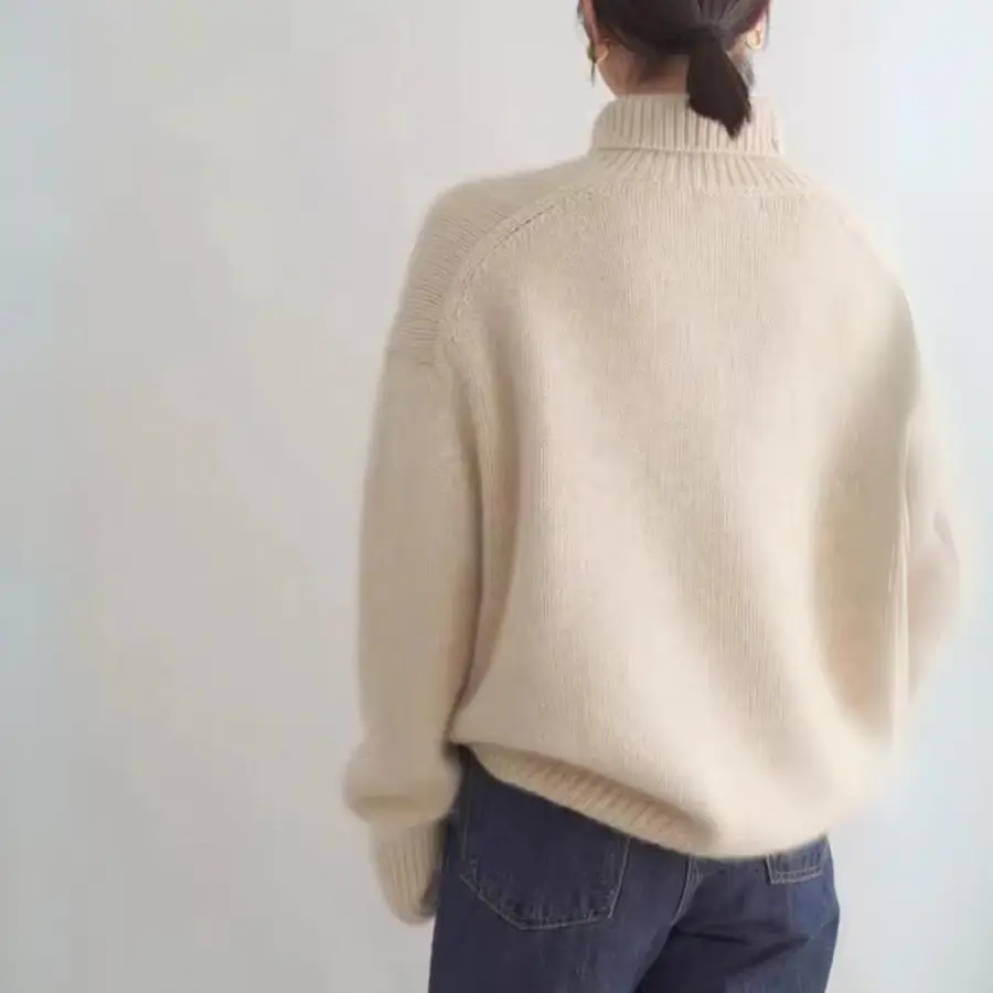 Cashmere Sweater - Soft Oversized Turtleneck Knit for Women - Image 4