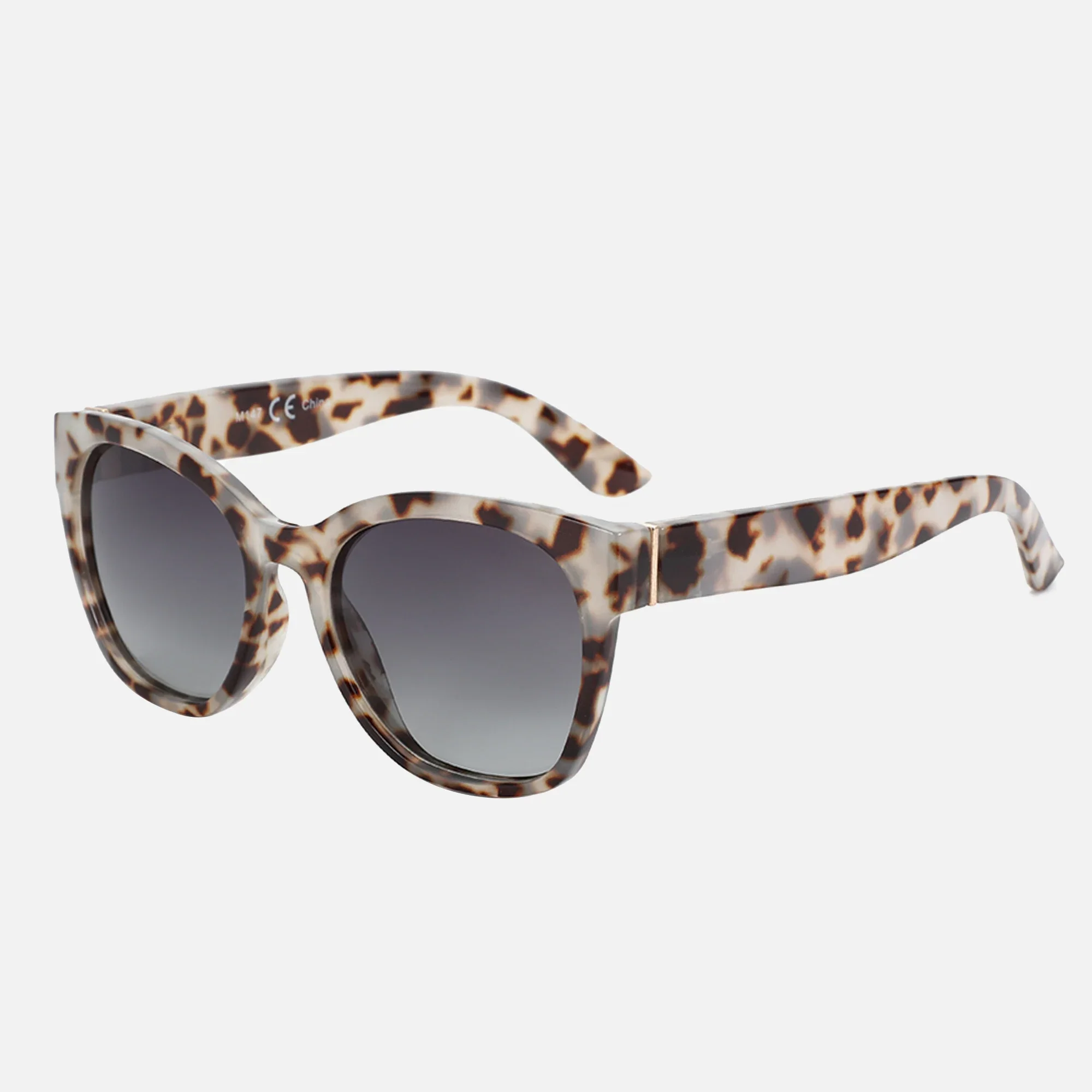 Cat Eye Oversized Sunglasses - Thick Butterfly Frame, UV400 Protection, Stylish Shade - Image 5