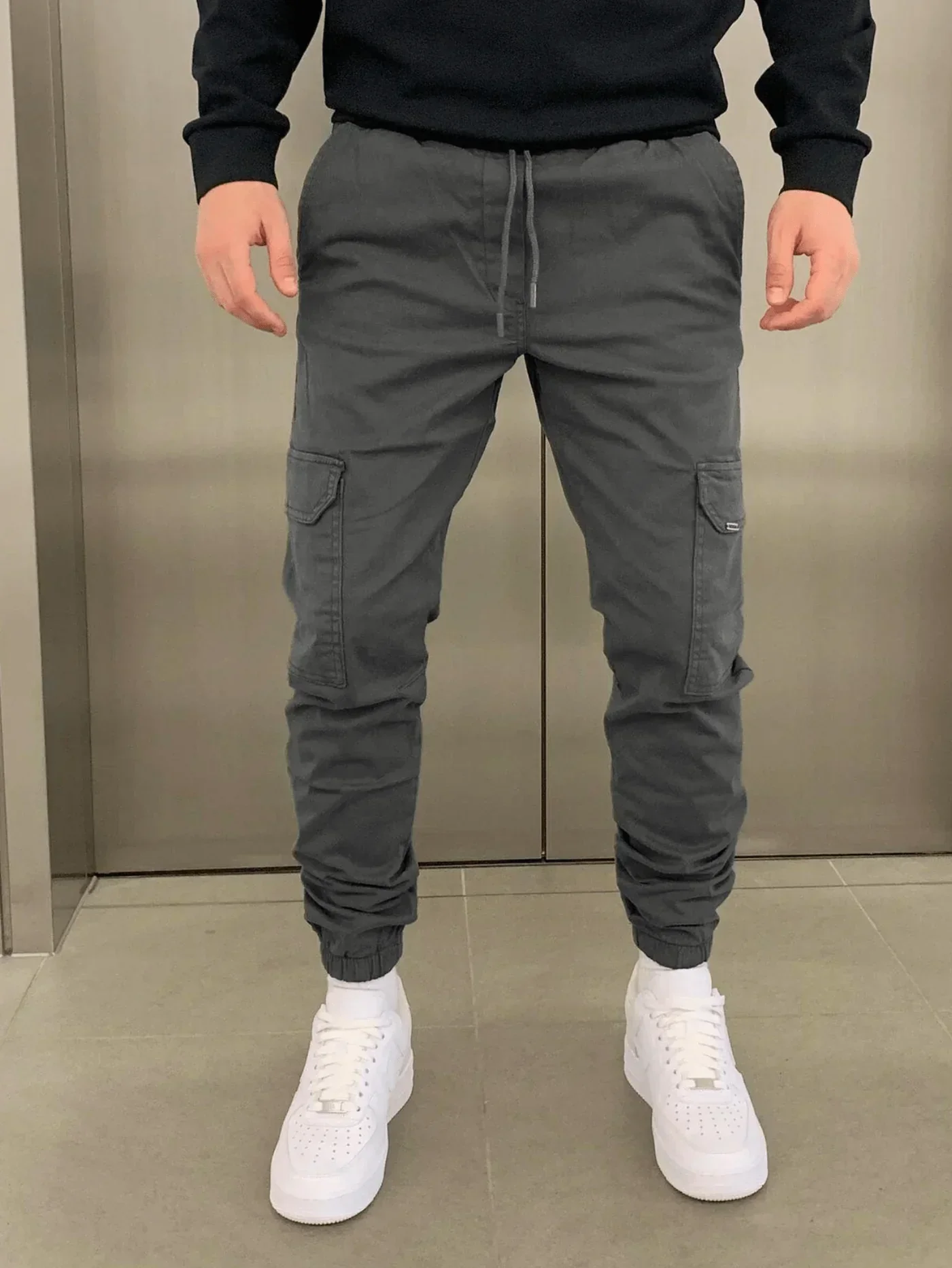 Comfortable Loose Fit  Cargo Pants for Women with Practical Pockets and Elastic Waistband - Image 9
