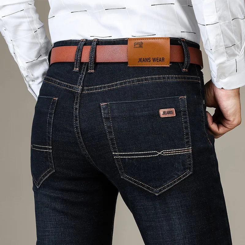 Comfortable men's straight-fit stretch jeans – durable fabric, perfect for casual wear
