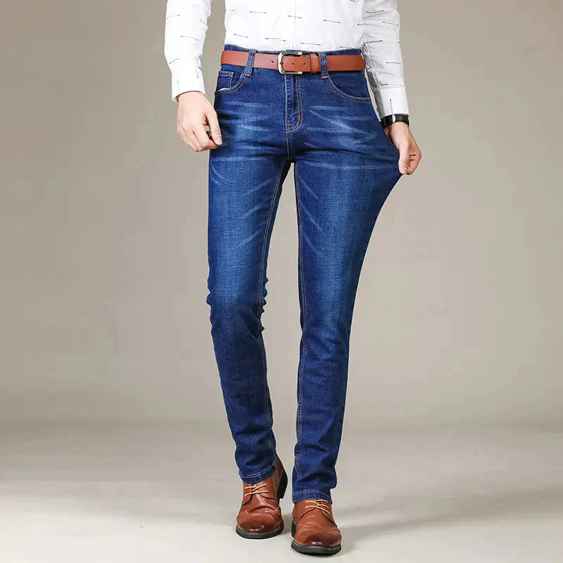 Comfortable men's straight-fit stretch jeans – durable fabric, perfect for casual wear - Image 3