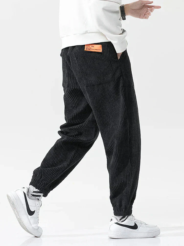Comfortable men's wide corduroy joggers – relaxed fit, breathable fabric, for casual outings - Image 3