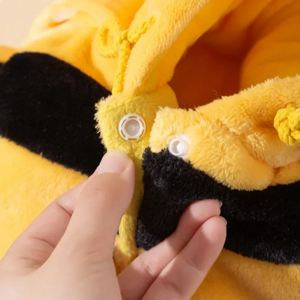 Cute Pet Carrier Bag - Soft Warm Carrier for Cats, Autumn & Winter Outings, Cozy Bee House Toy, Pet Clothes - Image 5