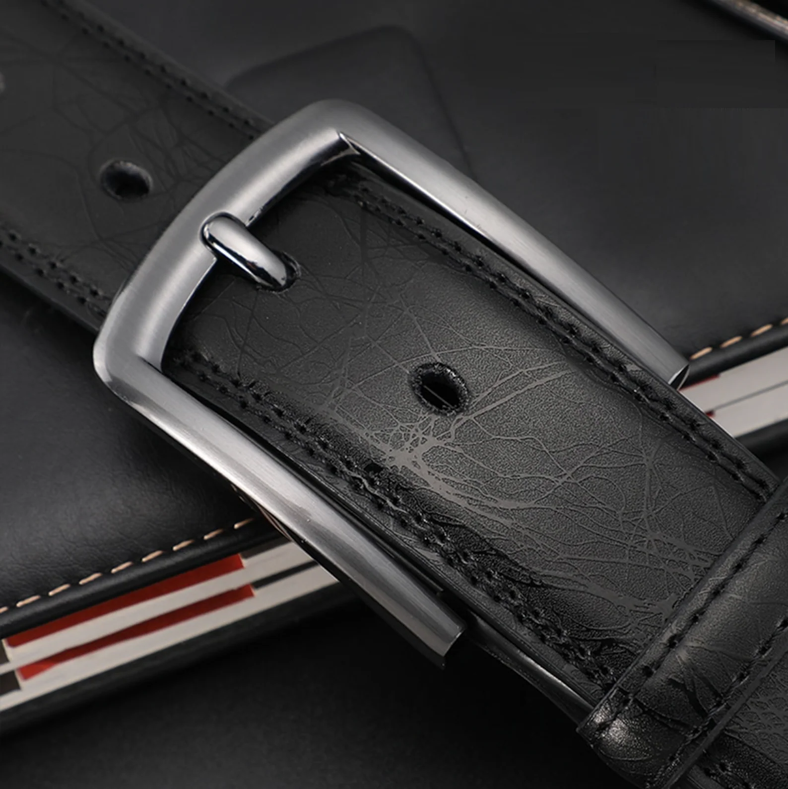Durable men's leather belt – classic design, high-quality leather, for all occasions - Image 3