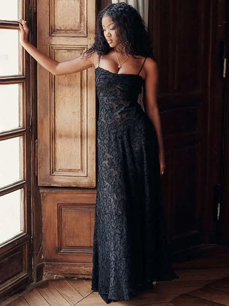 Elegant Backless Lace Maxi Dress for Women, Bodycon Evening Party Dress with Chic Design and Sophisticated Detailing - Image 2