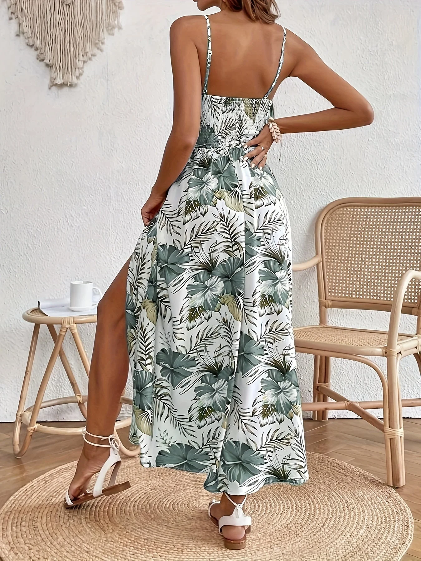 Elegant Floral Print Sleeveless Dress for Women, Spring Wedding Guest Dress with Spaghetti Straps, Figure-Flattering Fit - Image 5