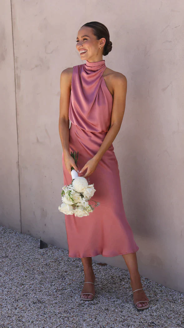 Elegant Long Sleeve Dress in Shimmering Fabric, Fluid Silhouette for Formal Events, Full-Length Long Dress for Women - Image 6