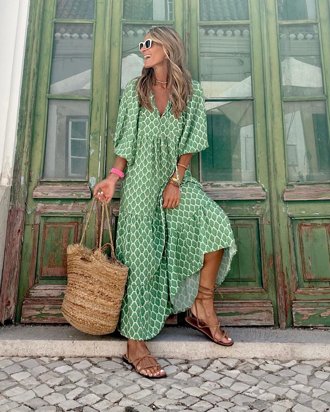 Elegant Long Sleeve Maxi Dress for Women, Flattering Floral Design, Perfect for Formal Events and Special Celebrations - Image 8