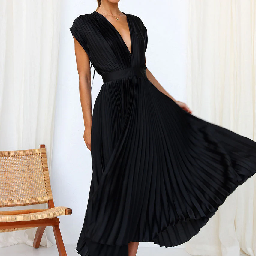 Elegant V-Neck Women's Dress in Luxurious Fabric, Versatile Cocktail and Formal Dress for Day-to-Night Wear - Image 4