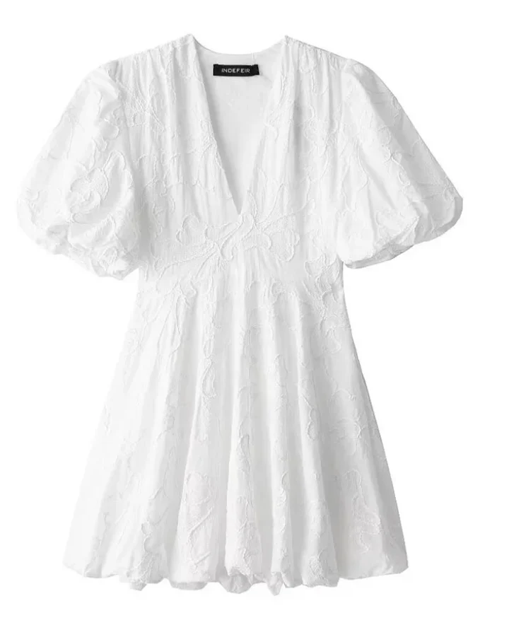 Elegant White Dress with Exquisite Detailing for Women's Cocktail and Formal Occasions - Image 6