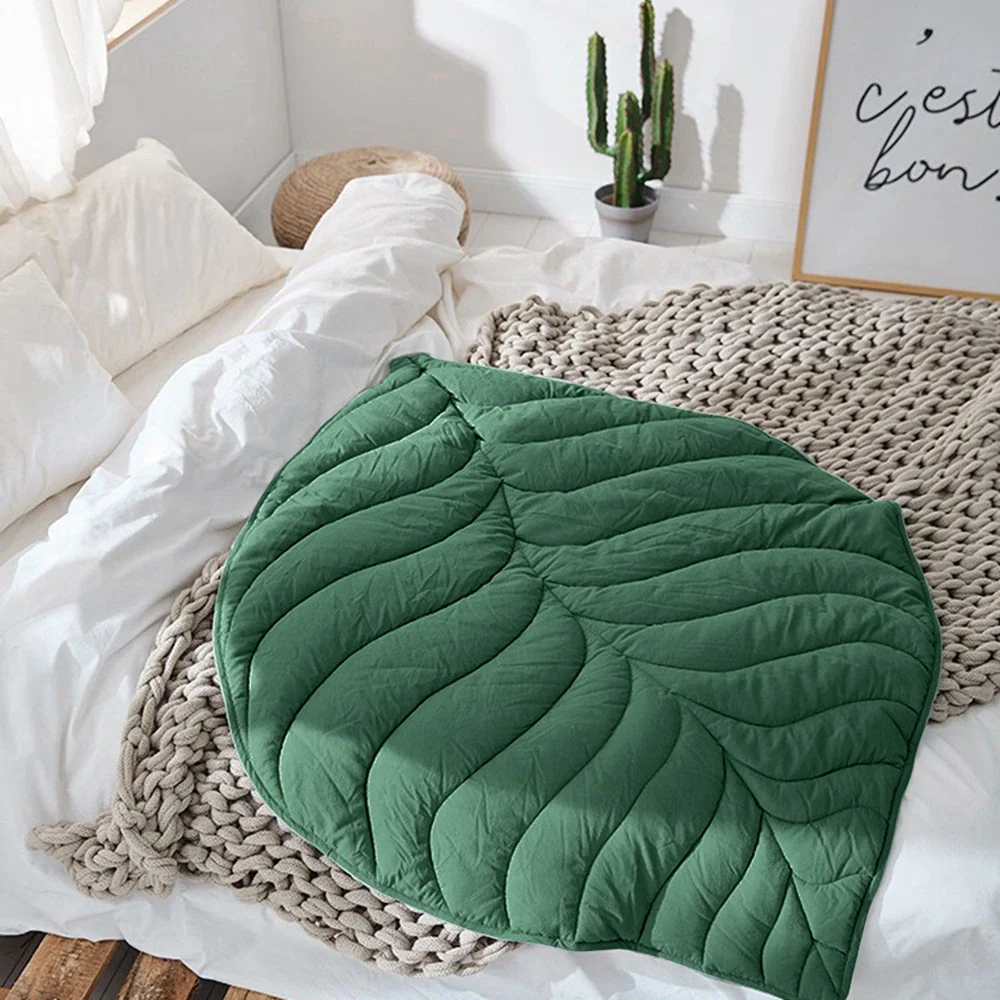 Fashion Creativity Leaf Heart Shaped Blanket Carpet for Child Pet Cat Dog Mat Home Decor - Image 4
