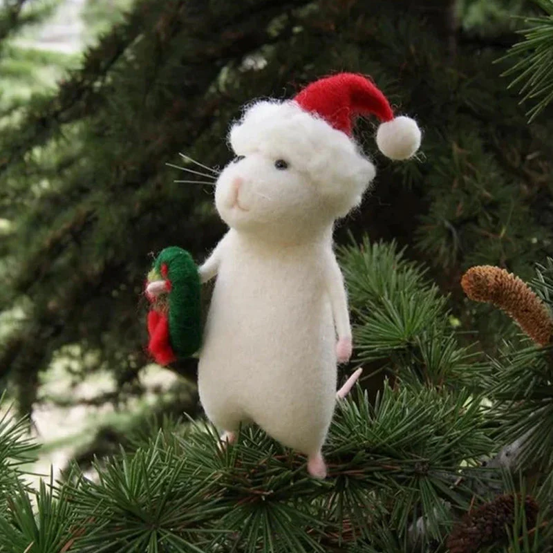 Handcrafted Felt Pumpkin Mouse Ornament - Unique Seasonal Decor for Halloween & Christmas Celebrations - Image 6