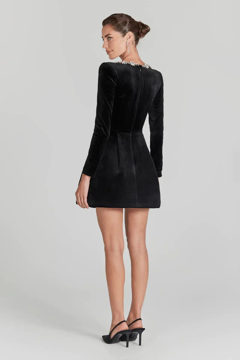 Fitted and Flattering Women's A-Line Dress – Square Neck With Floral Rhinestones, Velvet, For Holiday Parties - Image 4