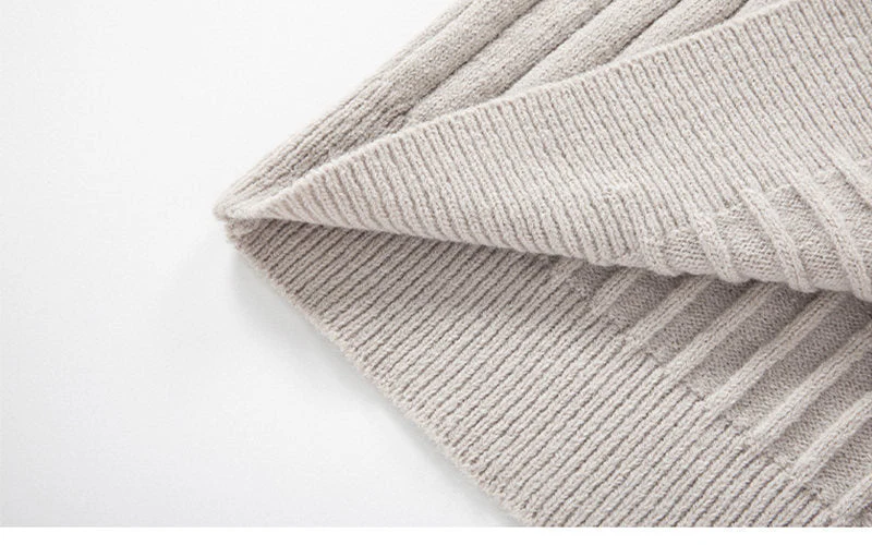 Fitted Men's Half Turtleneck Zip Sweater - Ribbed Knit - Image 3