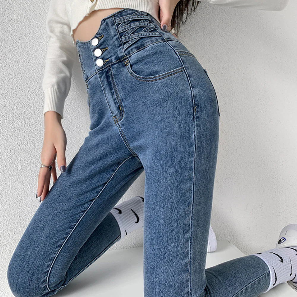 High-Waisted & Fitted women’s jeans – classic design, durable fabric, for everyday wear - Image 9