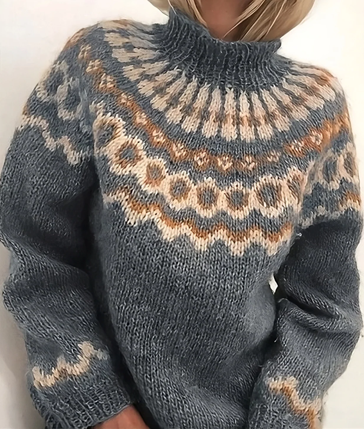 Insulating Women's Turtleneck Sweater - Cozy Wool Winter - Image 3