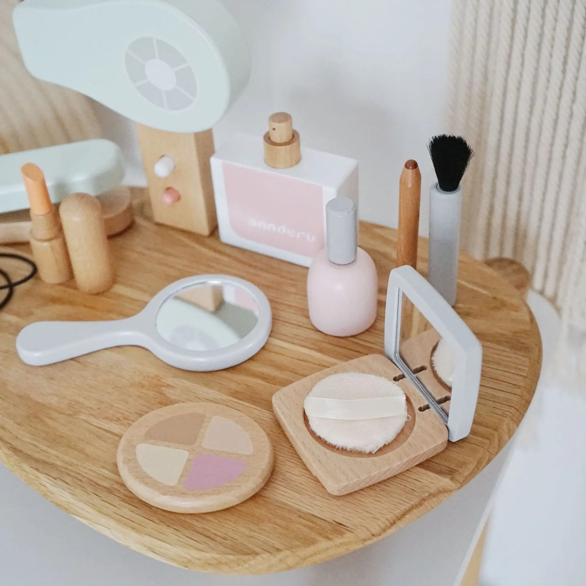 Kids Makeup Set Wooden Pretend Play Cosmetic Toy With Carry Bag Eco Friendly Hairdressing Kit Holiday Gift 2025 - Image 3