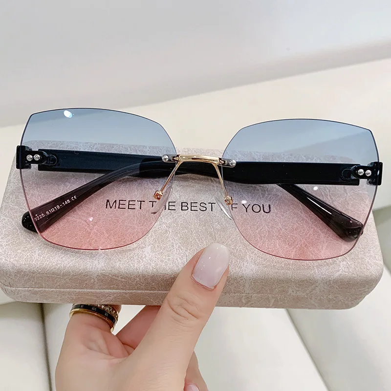 Korean Fashionable Sunglasses for Women - Anti-UV Big Face Tawny Round Glasses - Image 2