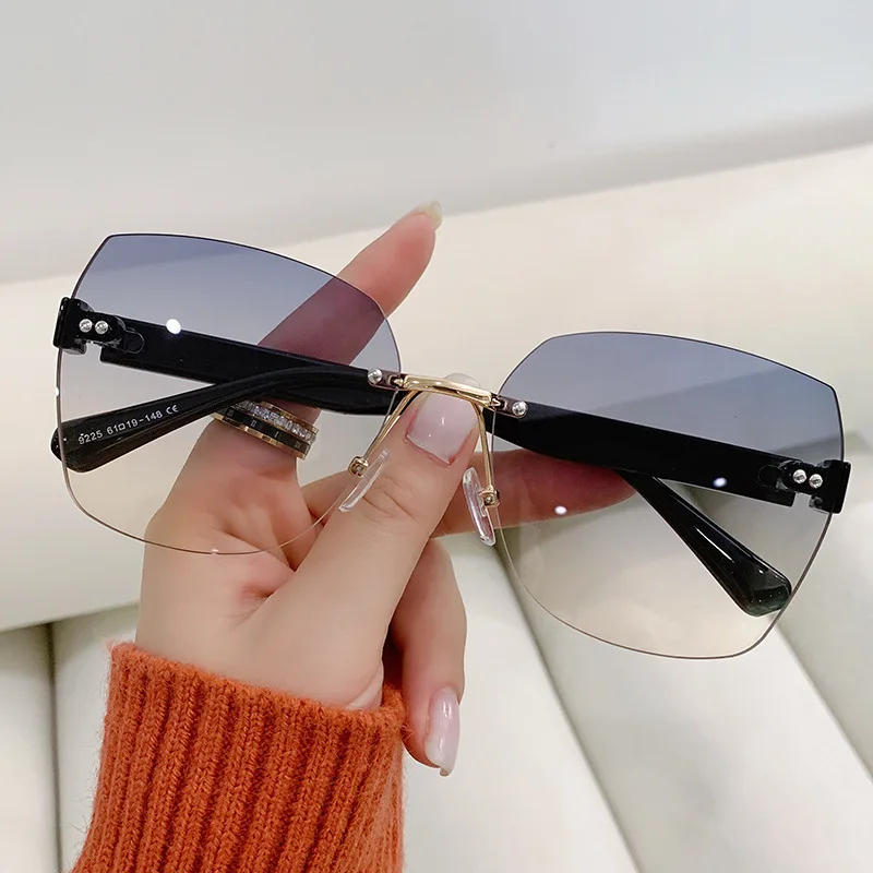 Korean Fashionable Sunglasses for Women - Anti-UV Big Face Tawny Round Glasses - Image 5