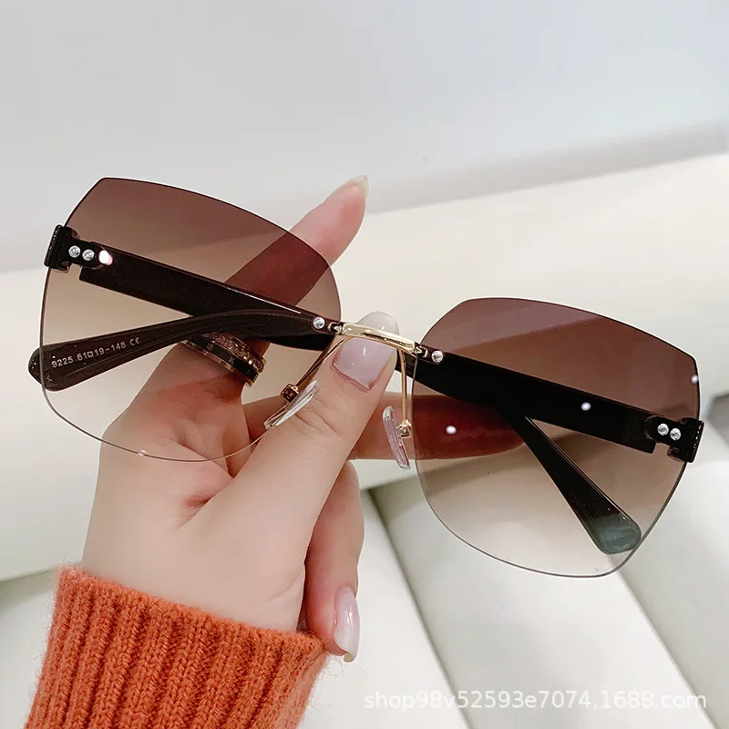 Korean Fashionable Sunglasses for Women - Anti-UV Big Face Tawny Round Glasses - Image 7