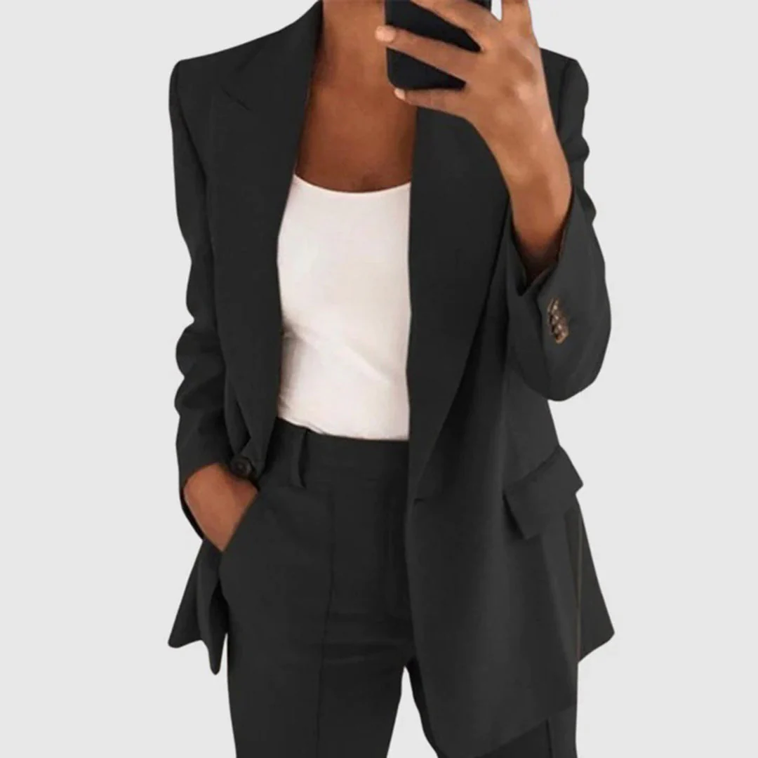 Lightweight & breathable women’s blazer – tailored fit, durable fabric, for office or casual wear