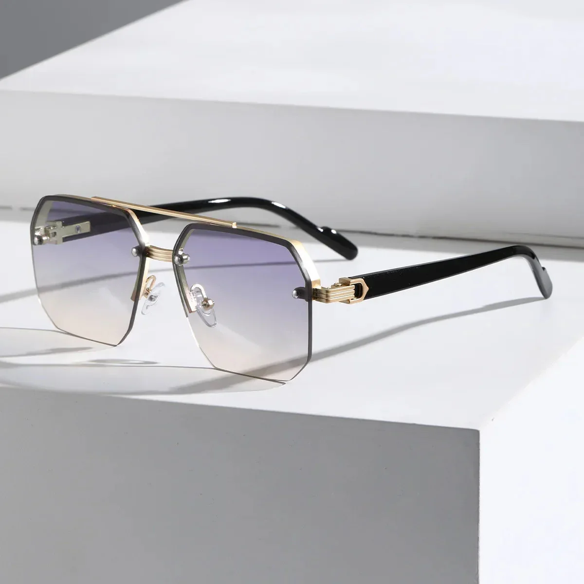 Lightweight men’s geometric sunglasses – minimalist design, plastic, for everyday use - Image 8