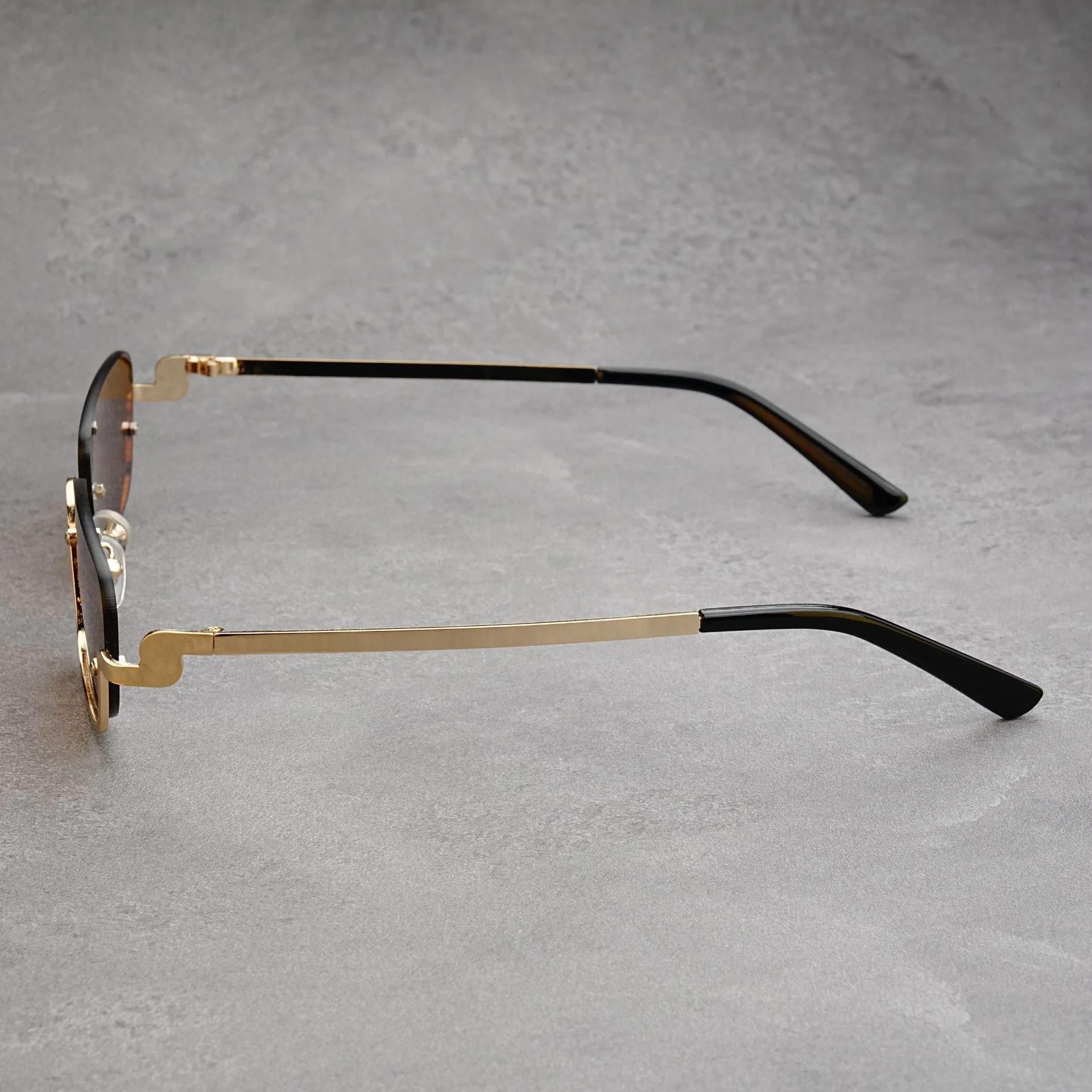 Lightweight men's sunglasses – modern design, UV400 protection, for leisure and sports - Image 9