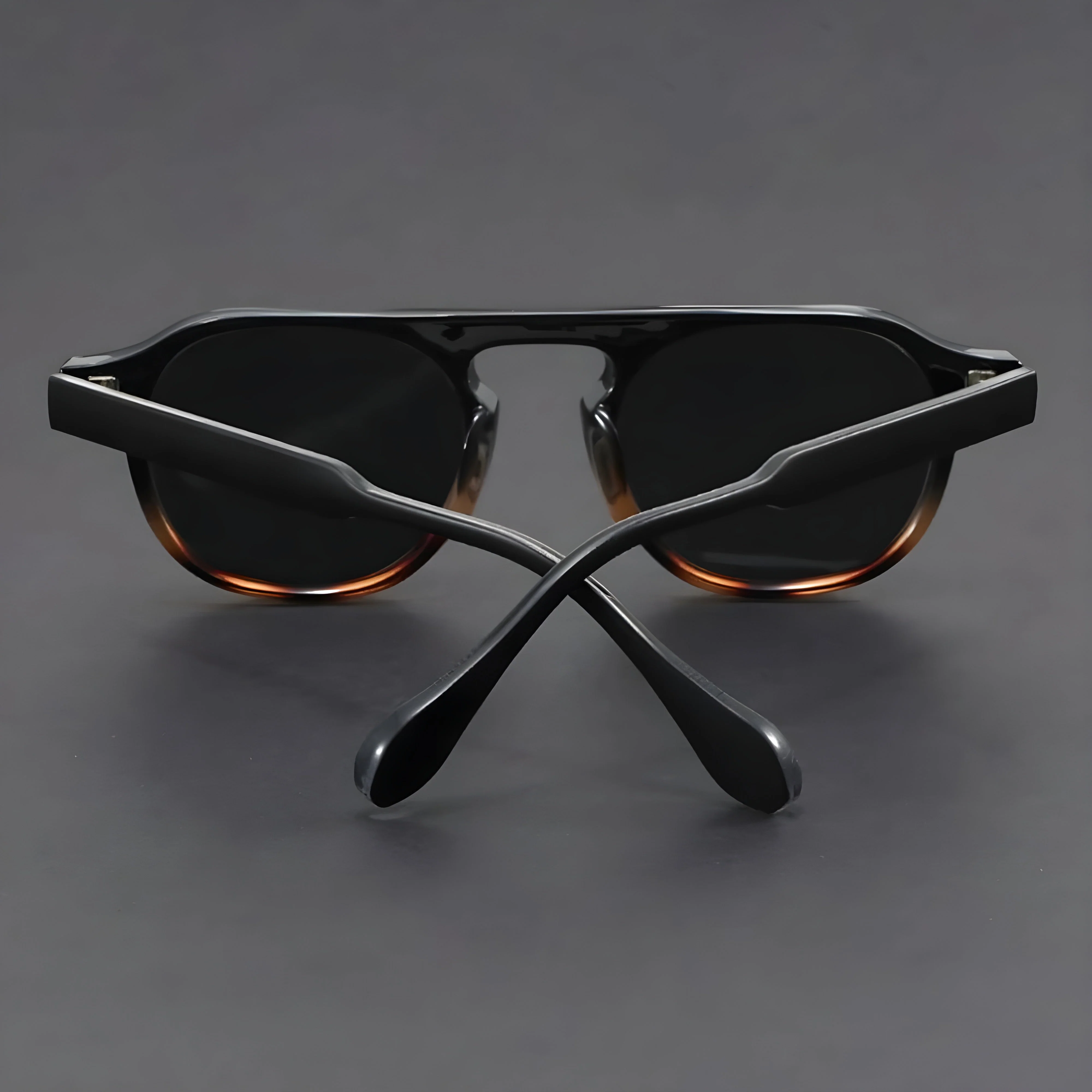 Lightweight men’s sunglasses – retro design, durable material, for every occasion - Image 5