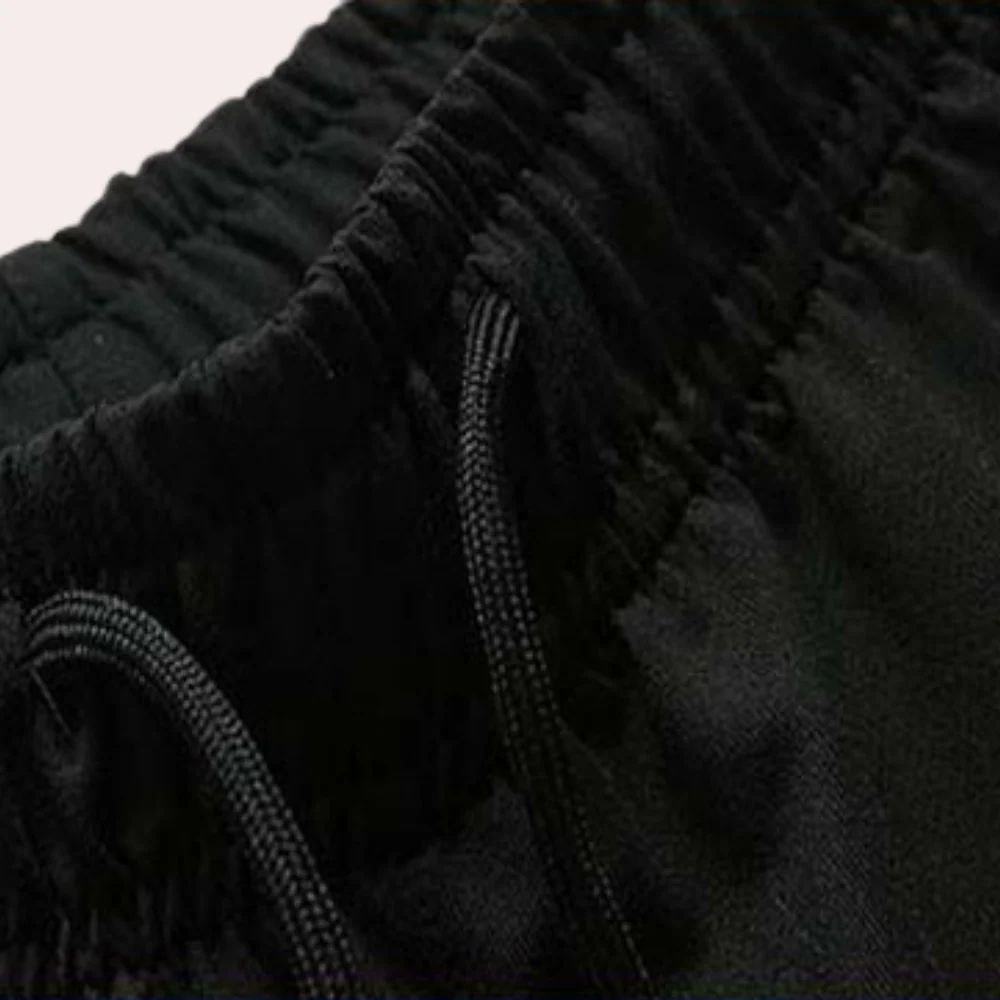 Lightweight & supportive men’s training pants – fitted design, breathable polyester, for summer workouts - Image 3