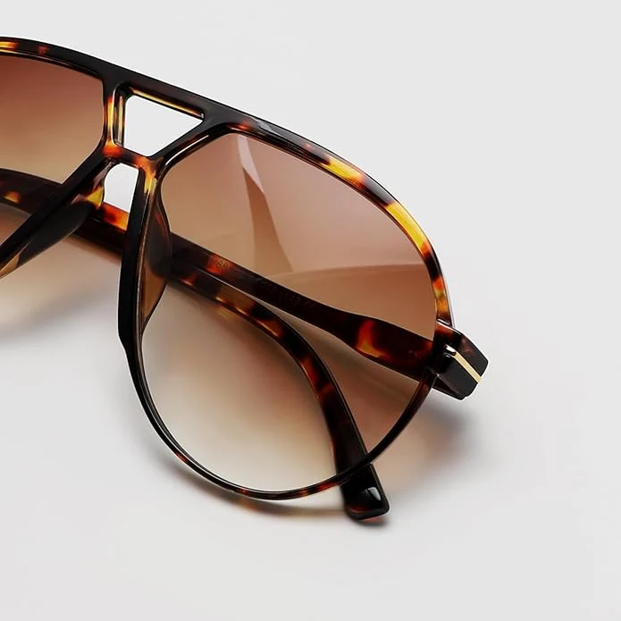 Lightweight unisex aviator sunglasses – oversized square lenses, lightweight frame, for summer 2025 - Image 9