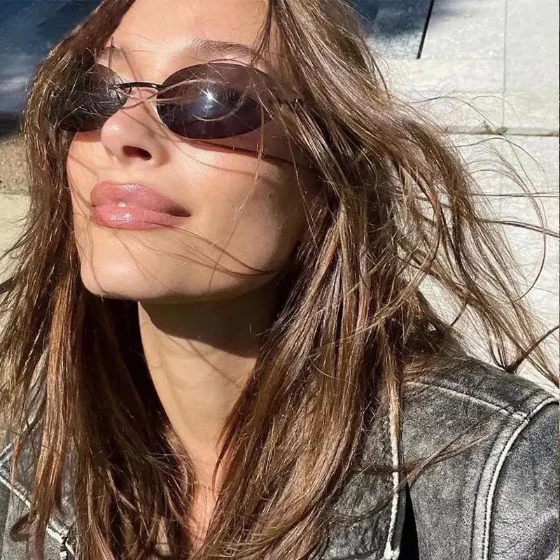 Lightweight unisex oval sunglasses – rimless design, high-quality plastic, for beach and city - Image 2