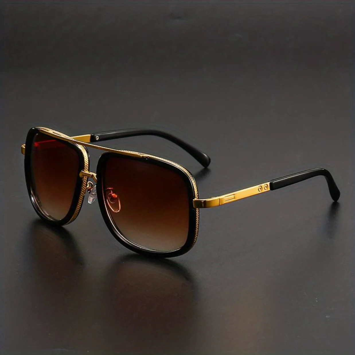 Lightweight unisex sunglasses – modern square frame, UV400 protection, for travel and leisure