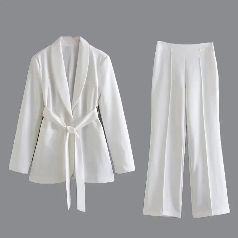 Lightweight women's blazer set – tailored blazer & pants, high-quality fabric, for formal events - Image 9