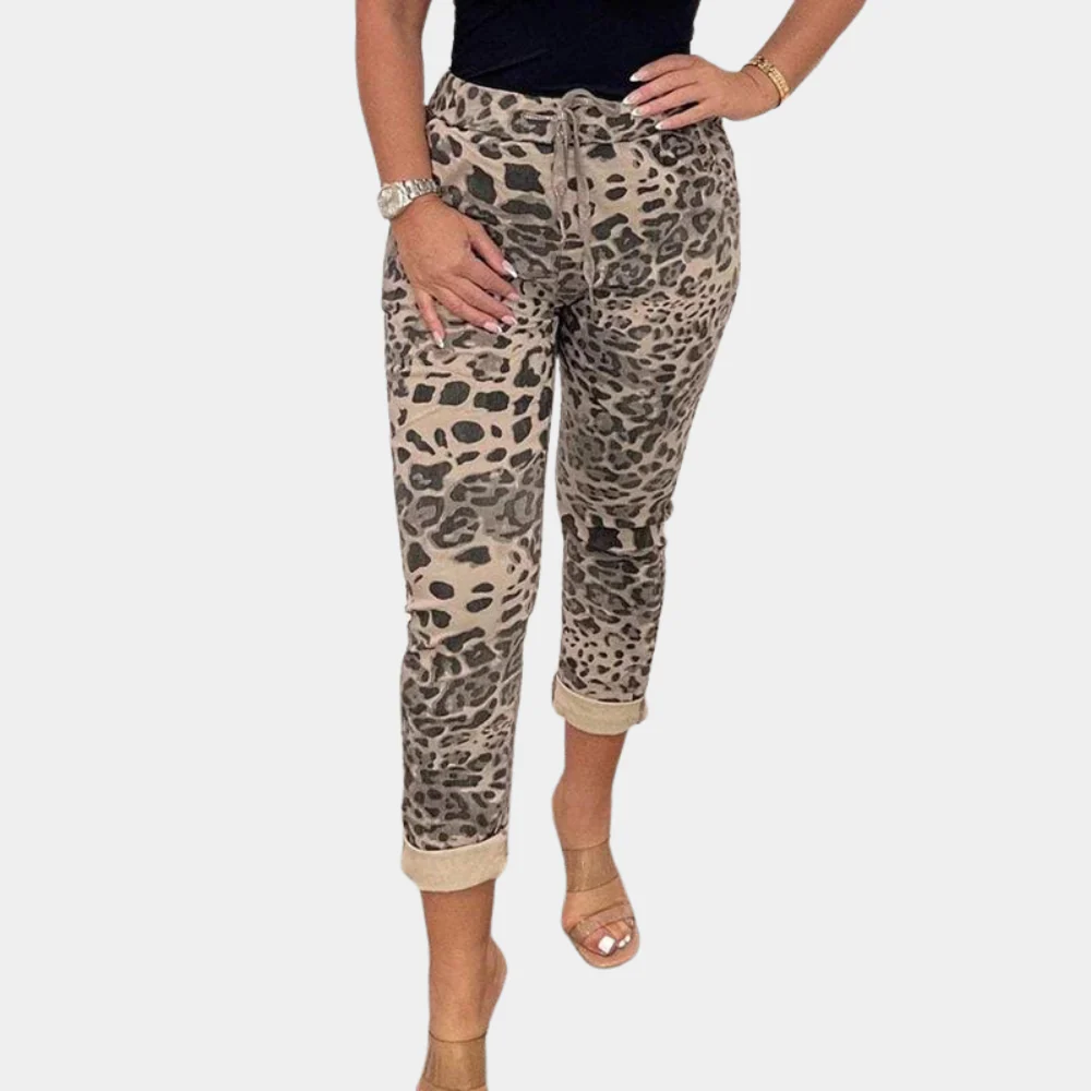 Lightweight women's camo joggers – comfortable camouflage design, cotton, for summer - Image 4
